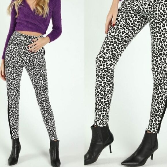 Cheetah  Skinny Jeans - Picture 2 of 16